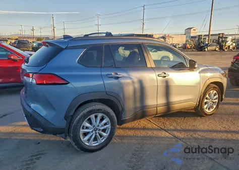 2025 Toyota Corolla Cross Le z USA, uszkodzony, nr VIN 7MUCAAAG1SV150278